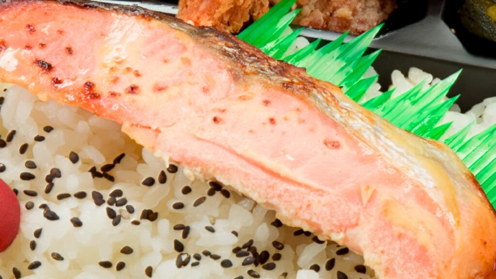 銀鮭の西京焼き洋食メガ幕の内弁当