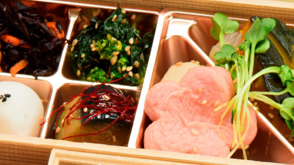 鯛とたこやわ煮の2色飯ご膳